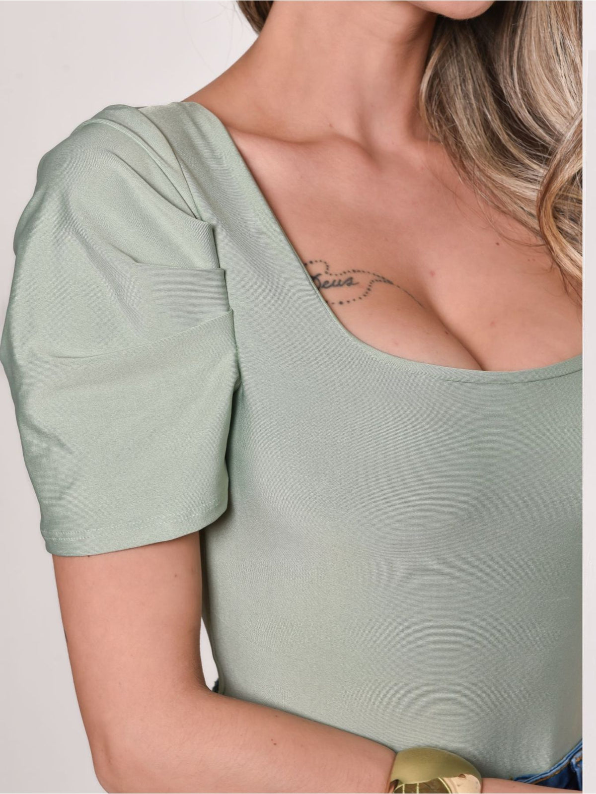 Body Feminino Manga Princesa com Decote Quadrado em Suplex