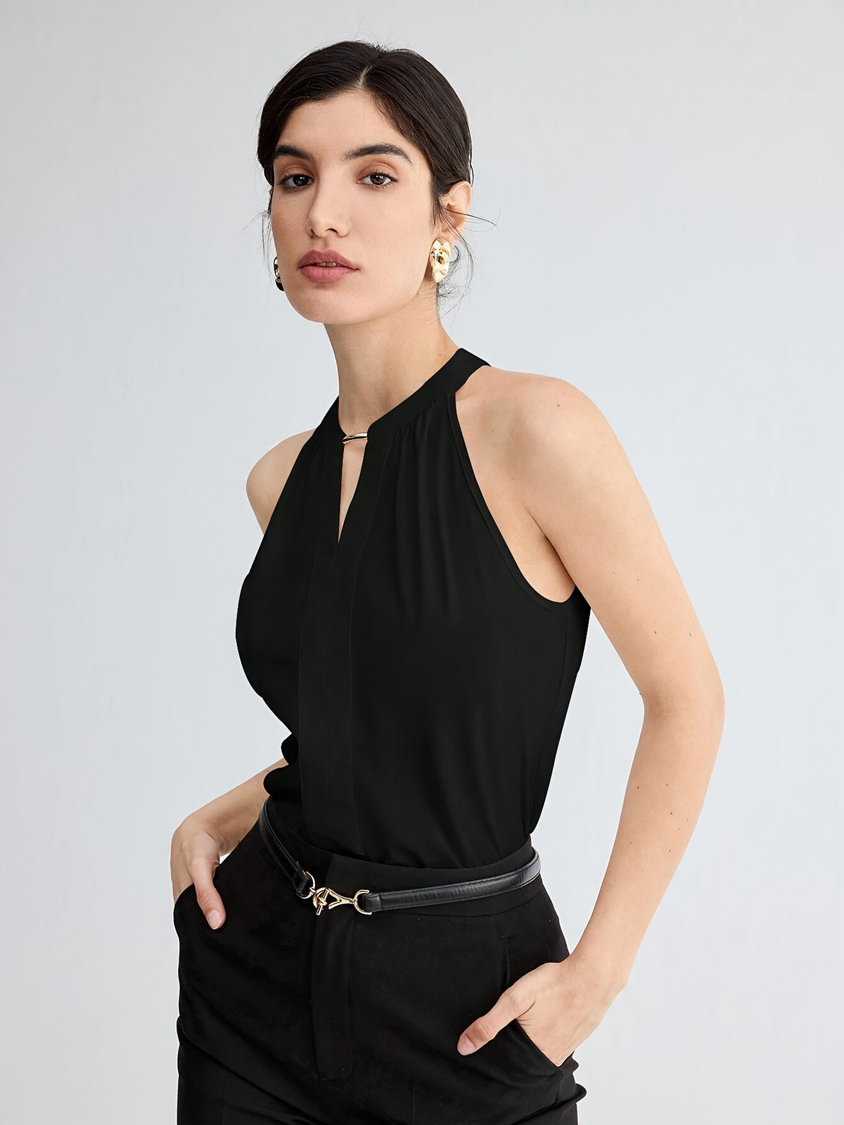 Blusa Feminina Gola Redonda Sem Manga Elegante