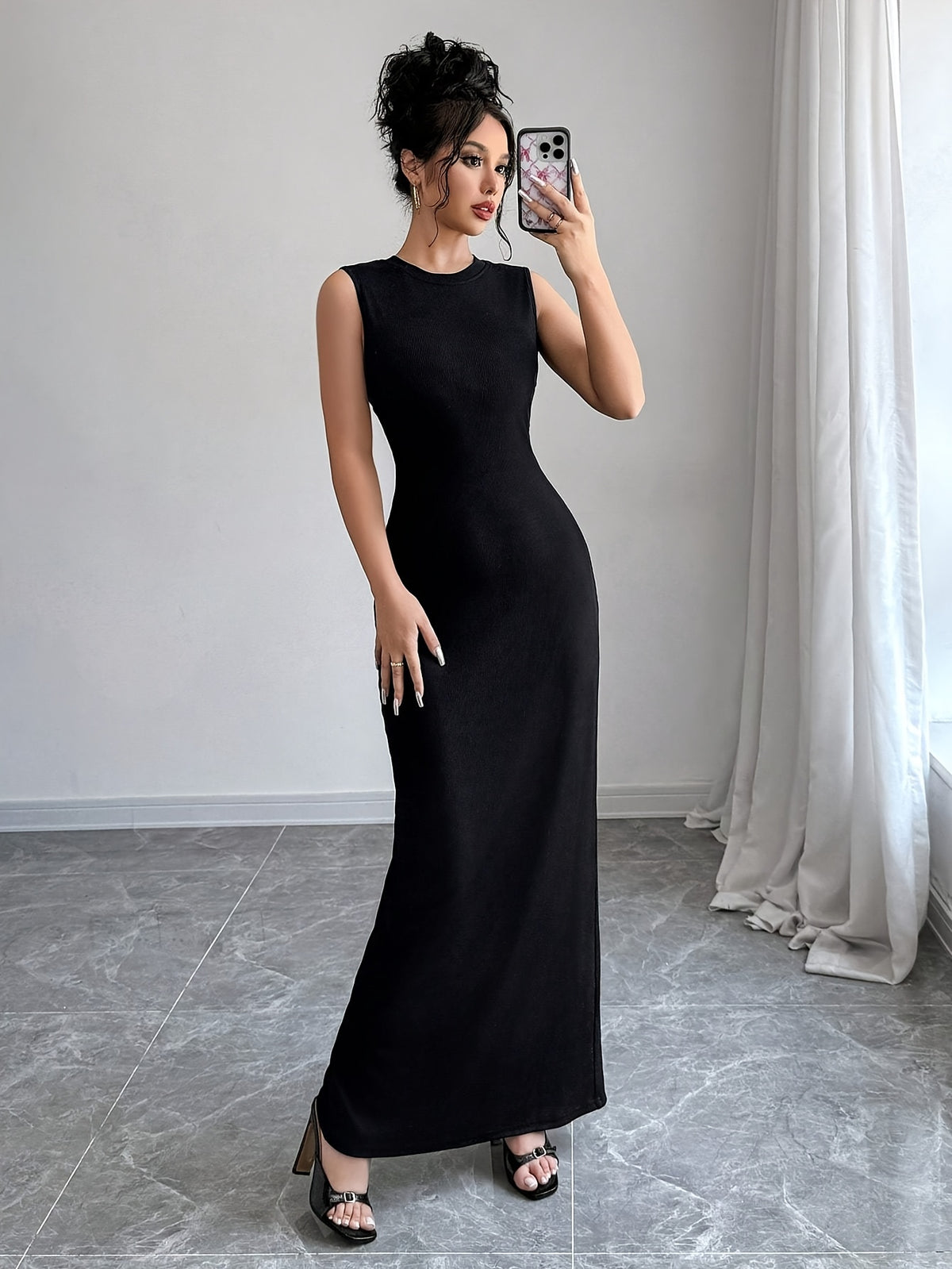 Vestido Maxi Bodycon Sem Mangas Preto Elegante para Festa