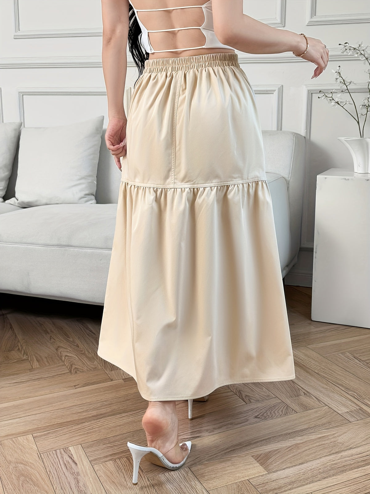 Saia Midi Feminina Evasê com Botões Frontais