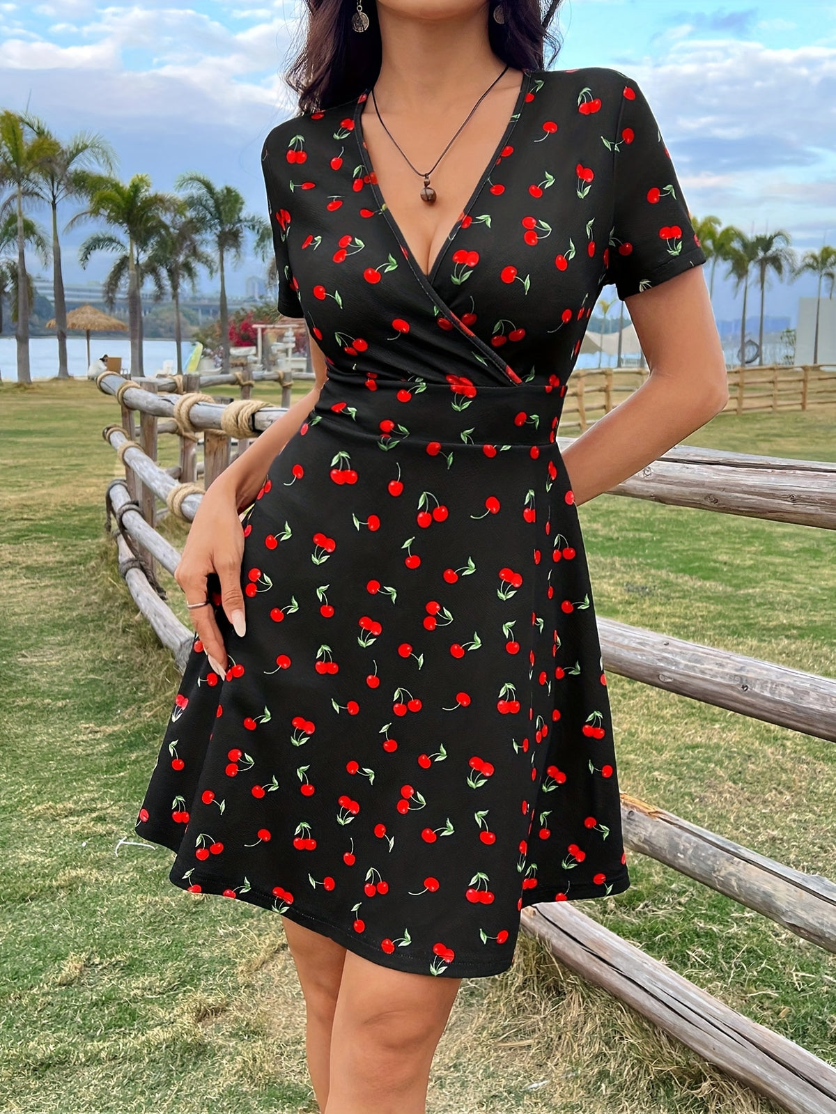 Vestido Curto Evasê Feminino com Estampa de Cereja