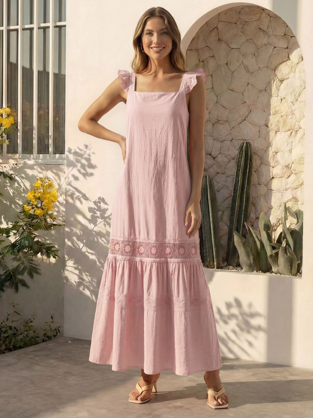 Vestido Longo Feminino de Alça com Decote Quadrado e Saia em Camadas