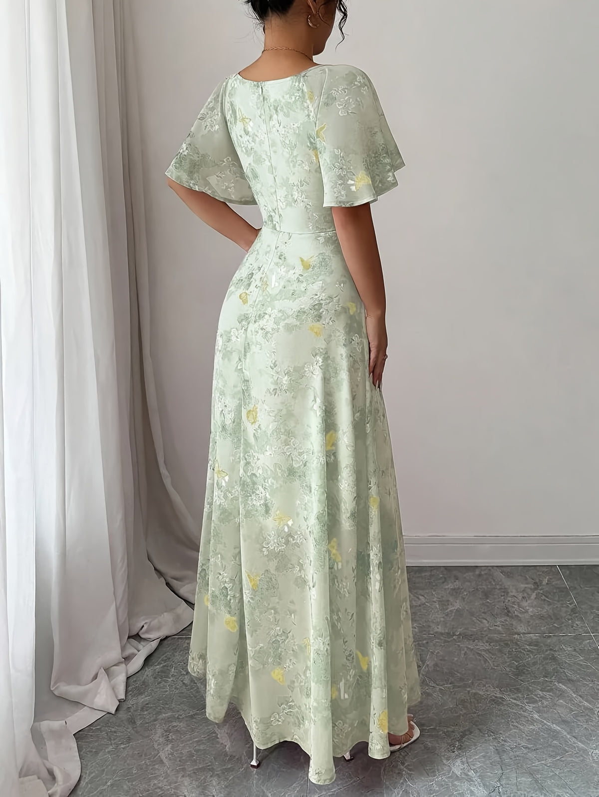 Vestido Feminino Chiffon Estampa de Borboletas Elegante