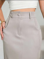 Saia Midi Feminina com Fenda Frontal Elegante