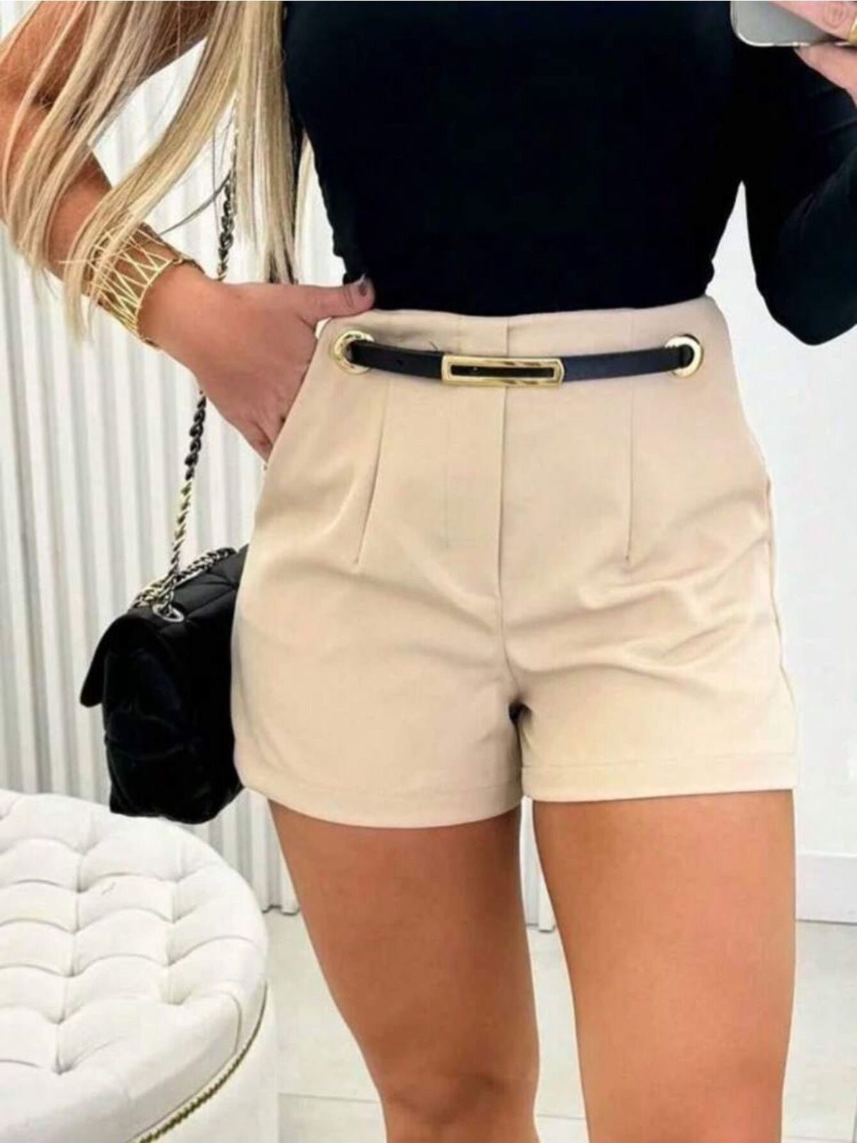 Short Feminino Alfaiataria com Cinto Cintura Alta