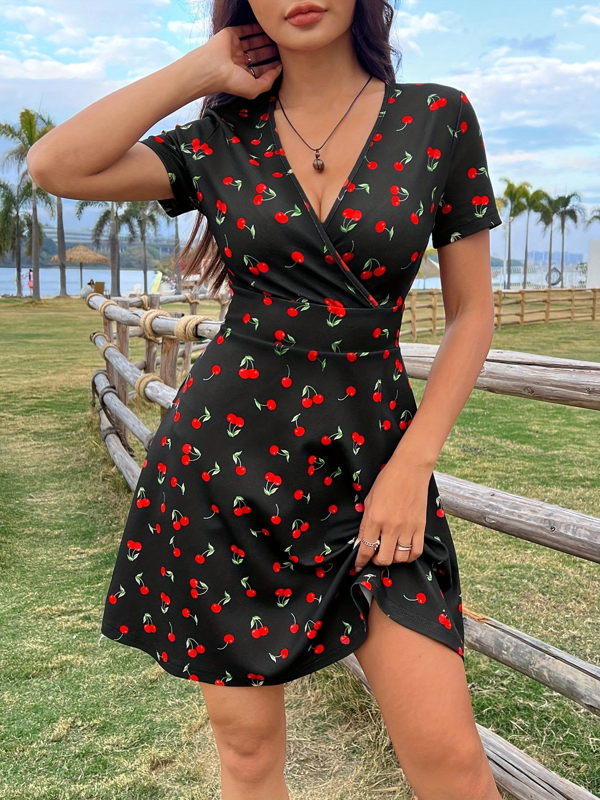 Vestido Curto Evasê Feminino com Estampa de Cereja