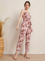 Macacão Floral com Decote em V e Amarração Elegante