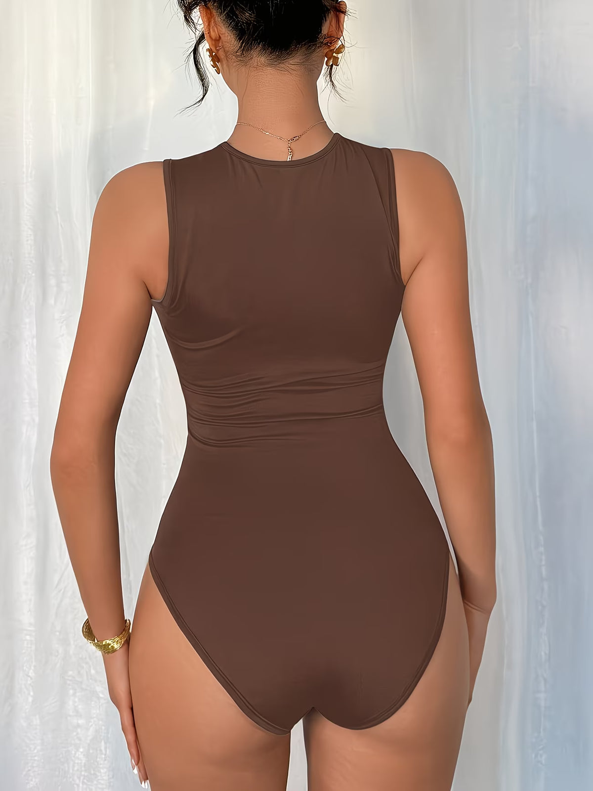 Body Feminino Vazado com Recortes Geométricos