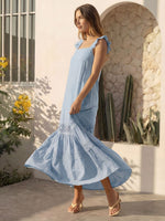 Vestido Longo Feminino de Alça com Decote Quadrado e Saia em Camadas
