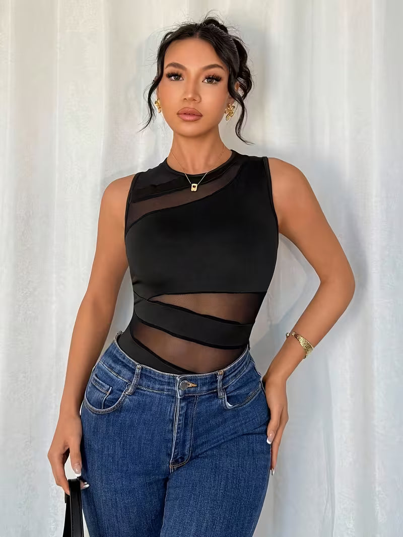 Body Feminino Vazado com Recortes Geométricos