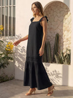 Vestido Longo Feminino de Alça com Decote Quadrado e Saia em Camadas