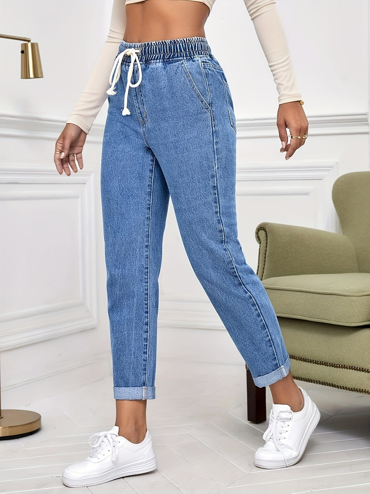 Calça Jeans Feminina Cintura Elástica com Barra Dobrada Azul