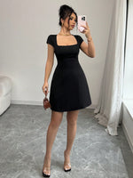 Vestido Curto Evasê Preto Feminino Versátil
