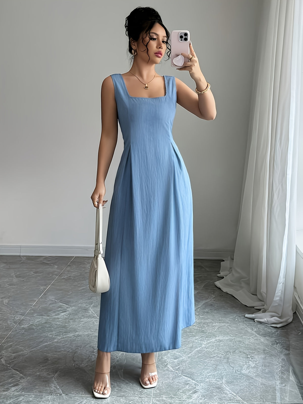 Vestido Azul Decote Quadrado com Laço nas Costas Elegante