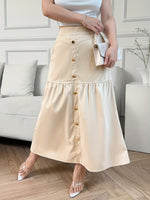 Saia Midi Feminina Evasê com Botões Frontais