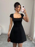 Vestido Curto Evasê Preto Feminino Versátil