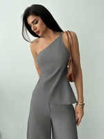 Conjunto Feminino 2 Peças com Top Assimétrico e Calça Pantalona