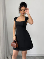 Vestido Curto Evasê Preto Feminino Versátil