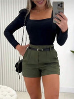 Short Feminino Alfaiataria com Cinto Cintura Alta