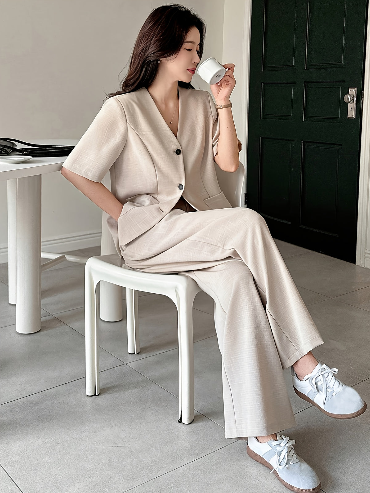 Conjunto Feminino 2 Peças Alfaiataria com Blusa e Calça Pantalona