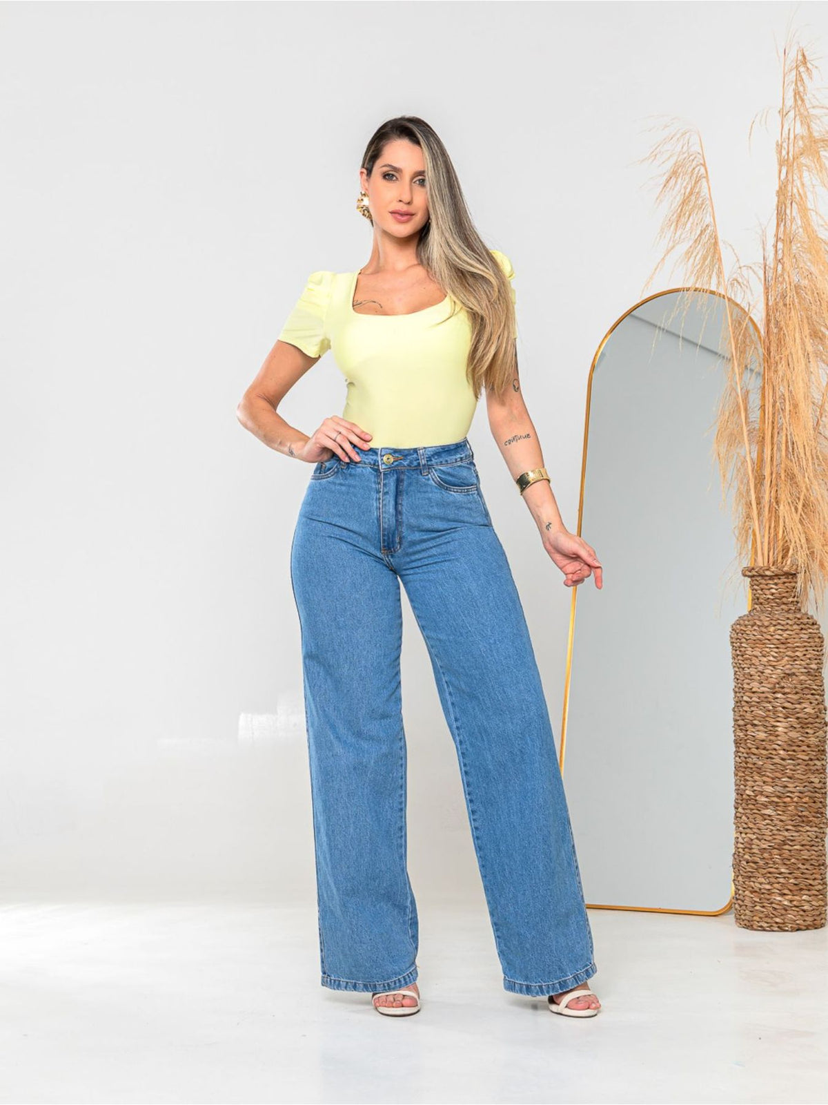 Body Feminino Manga Princesa com Decote Quadrado em Suplex