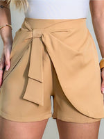 Short de Alfaiataria Feminino com Amarração e Cintura Alta