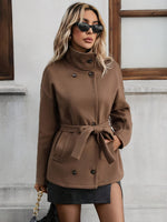 Casaco Feminino Curto com Cinto e Botões Elegante