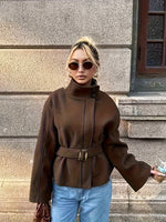 Casaco Feminino Tweed com Cinto Acinturado para Inverno