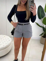 Short Feminino Alfaiataria com Cinto Cintura Alta