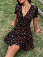 Vestido Curto Evasê Feminino com Estampa de Cereja
