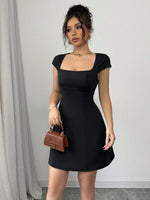 Vestido Curto Evasê Preto Feminino Lumes