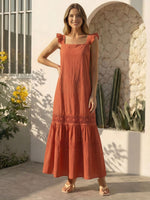 Vestido Longo Feminino de Alça com Decote Quadrado e Saia em Camadas