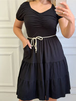Vestido Feminino Solto de Gola V com Bolsos e Cinto