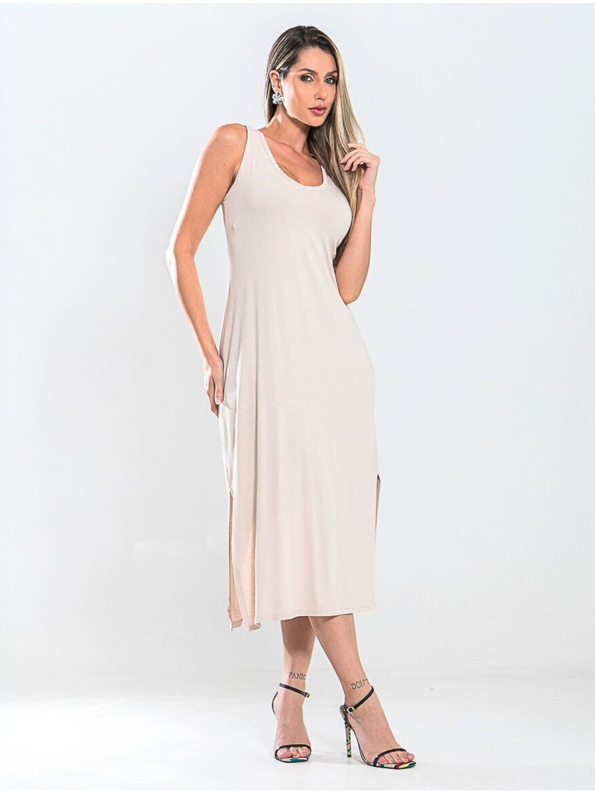 Vestido Midi Regata com Ajuste nas Costas Feminino