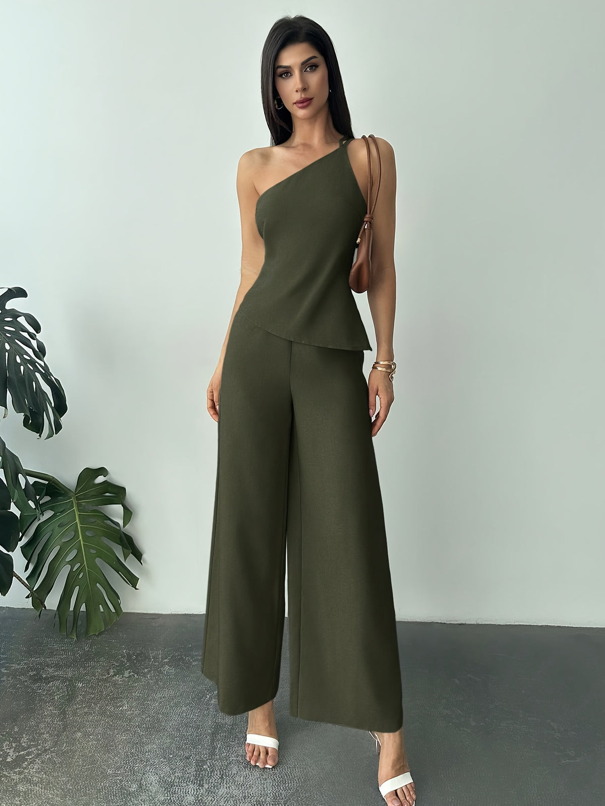 Conjunto Feminino 2 Peças com Top Assimétrico e Calça Pantalona