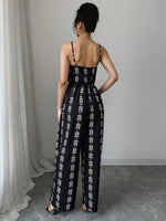 Macacão Feminino Elegante de Perna Larga com Decote em V e Alças Ajustáveis